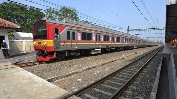 KRL Tanah Abang–Rangkasbitung Kembali Normal Usai Gangguan di Stasiun Kebayoran